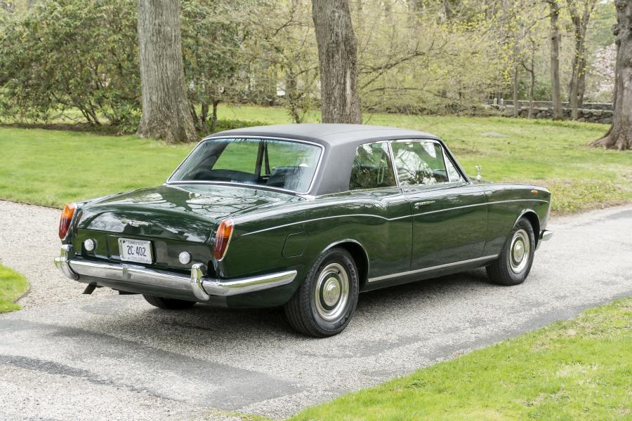  Rolls-Royce Corniche Saloon 1971 года  (фото 16 из 18)